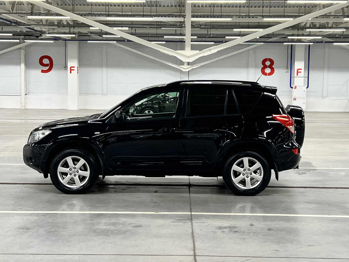 Toyota RAV4 с пробегом — 2008 год. Фото: #7