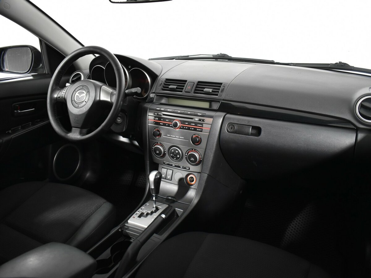 Mazda 3 с пробегом — 2008 год. Фото: #9