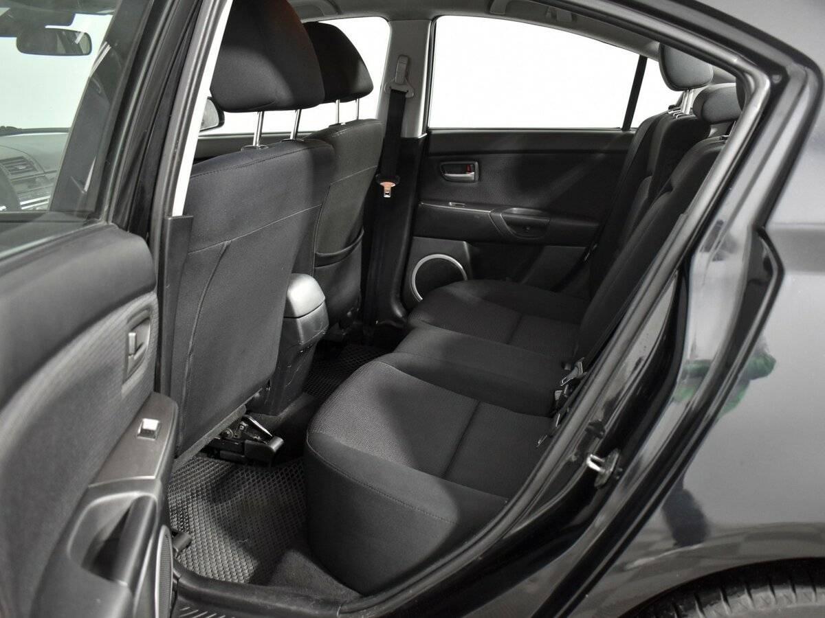 Mazda 3 с пробегом — 2008 год. Фото: #11