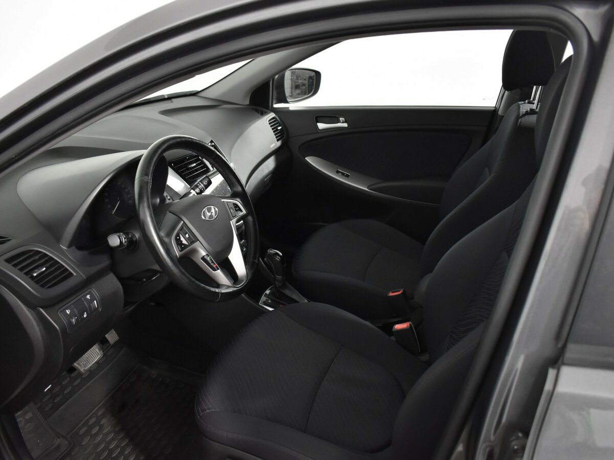 Hyundai Solaris с пробегом — 2016 год. Фото: #8