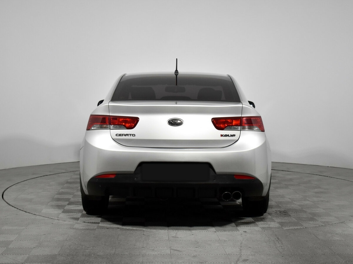 Kia Cerato с пробегом — 2011 год. Фото: #5