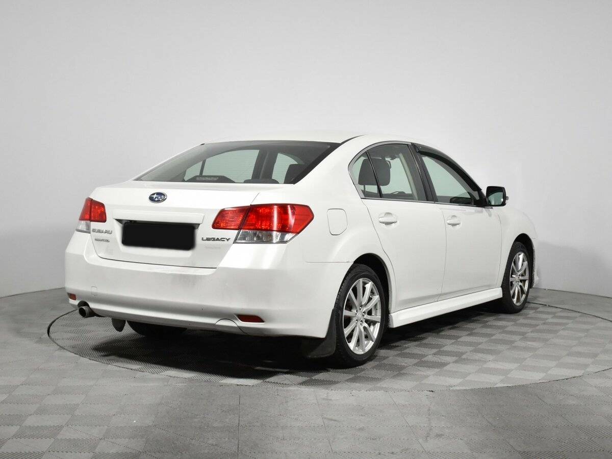 Subaru Legacy с пробегом — 2011 год. Фото: #3