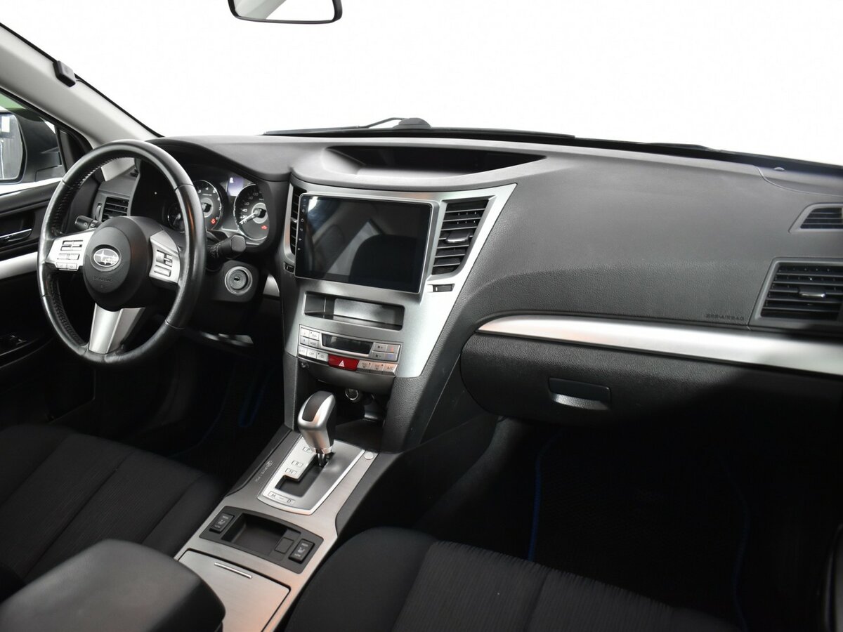 Subaru Legacy с пробегом — 2011 год. Фото: #7