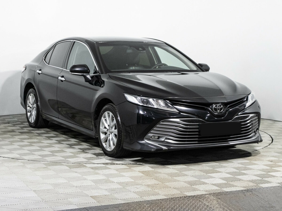 Toyota Camry с пробегом — 2019 год. Фото: #2
