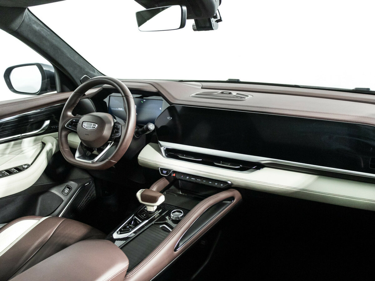 Geely Monjaro с пробегом — 2023 год. Фото: #8