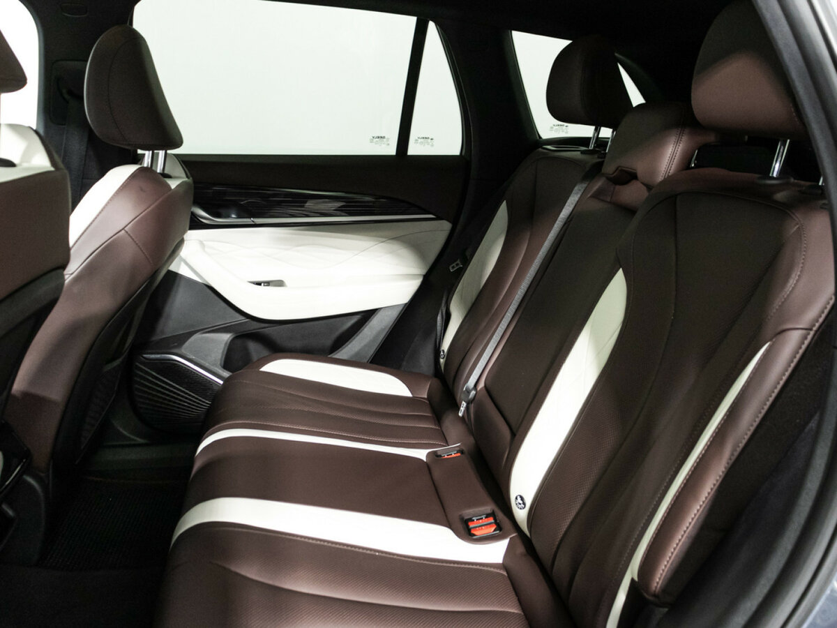 Geely Monjaro с пробегом — 2023 год. Фото: #9