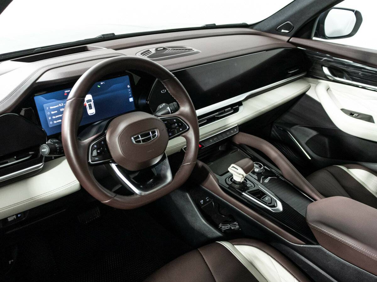 Geely Monjaro с пробегом — 2023 год. Фото: #10