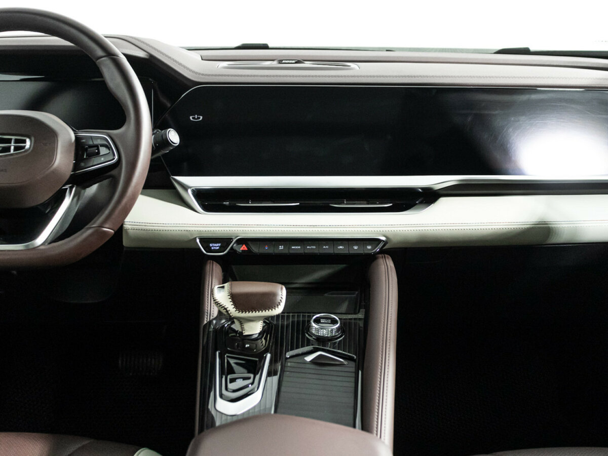 Geely Monjaro с пробегом — 2023 год. Фото: #13