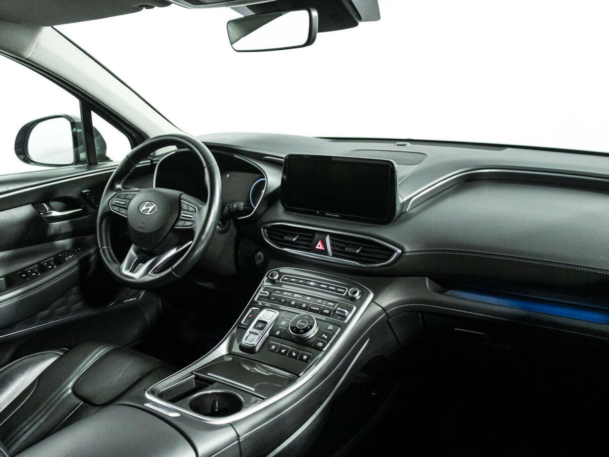 Hyundai Santa Fe с пробегом — 2022 год. Фото: #8