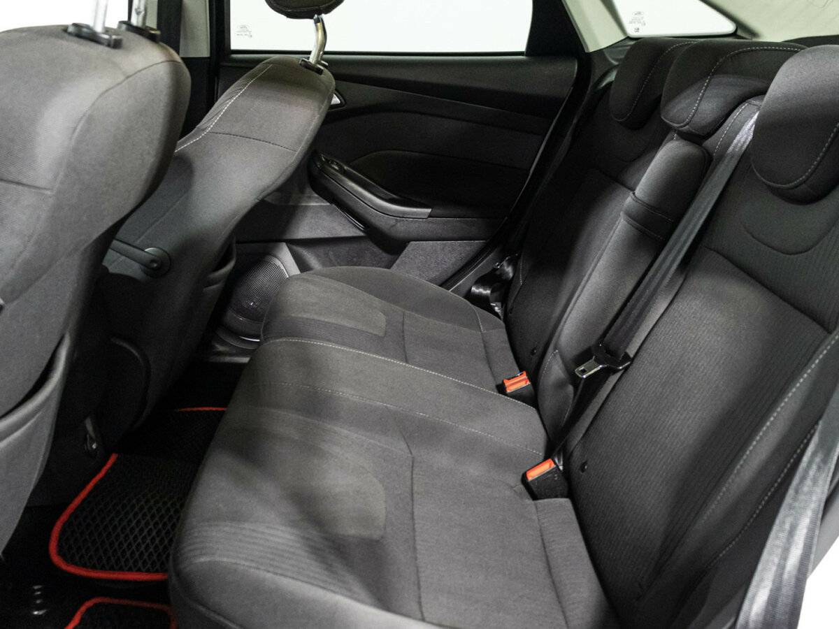 Ford Focus с пробегом — 2012 год. Фото: #9