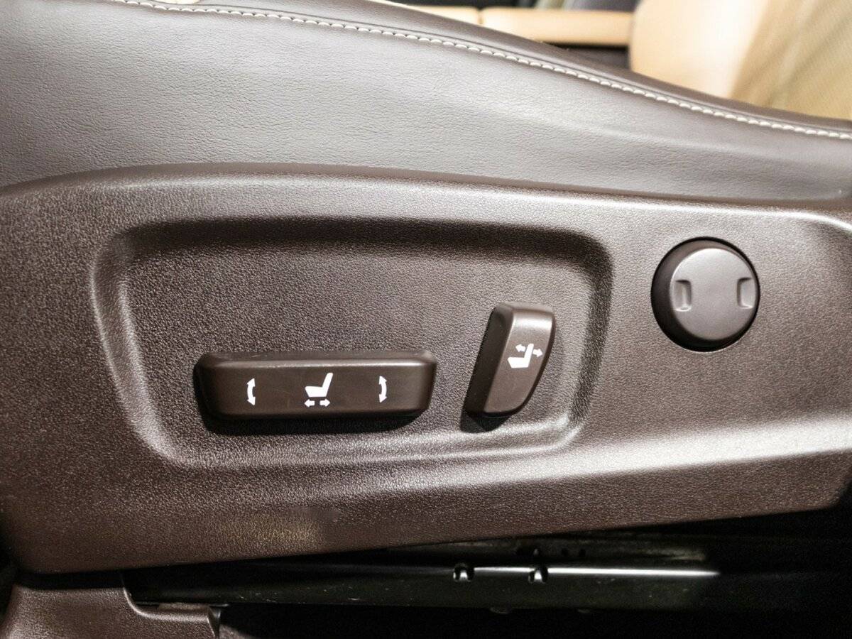 Lexus RX с пробегом — 2018 год. Фото: #12