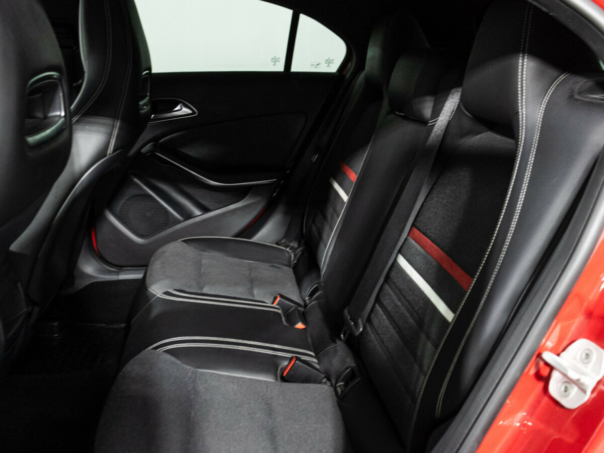 Mercedes-Benz A-Класс с пробегом — 2014 год. Фото: #9