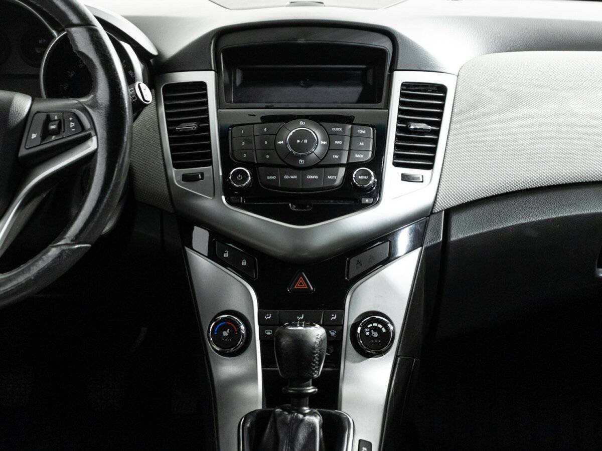 Chevrolet Cruze с пробегом — 2012 год. Фото: #13