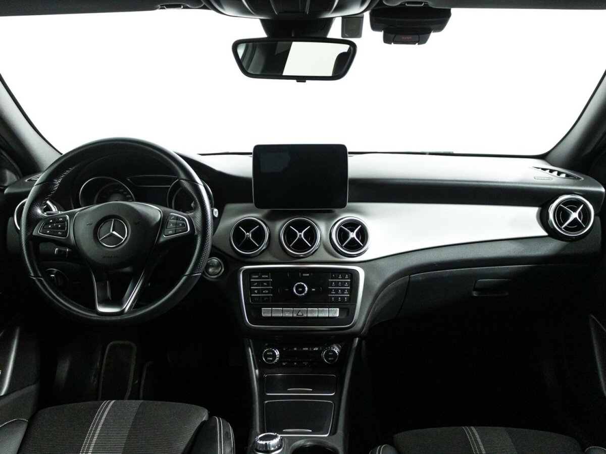 Mercedes-Benz GLA с пробегом — 2019 год. Фото: #11