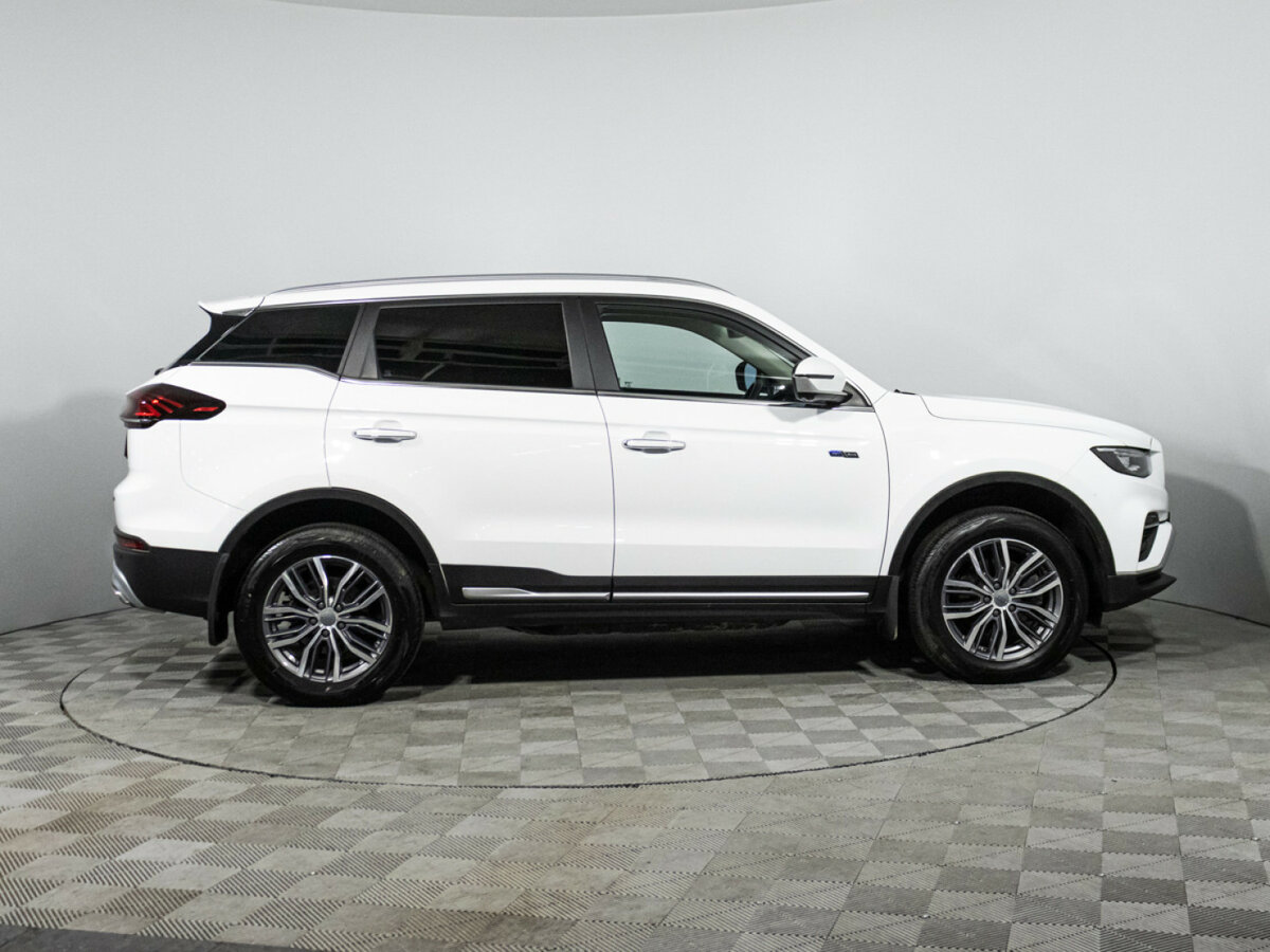 Geely Atlas Pro с пробегом — 2023 год. Фото: #3