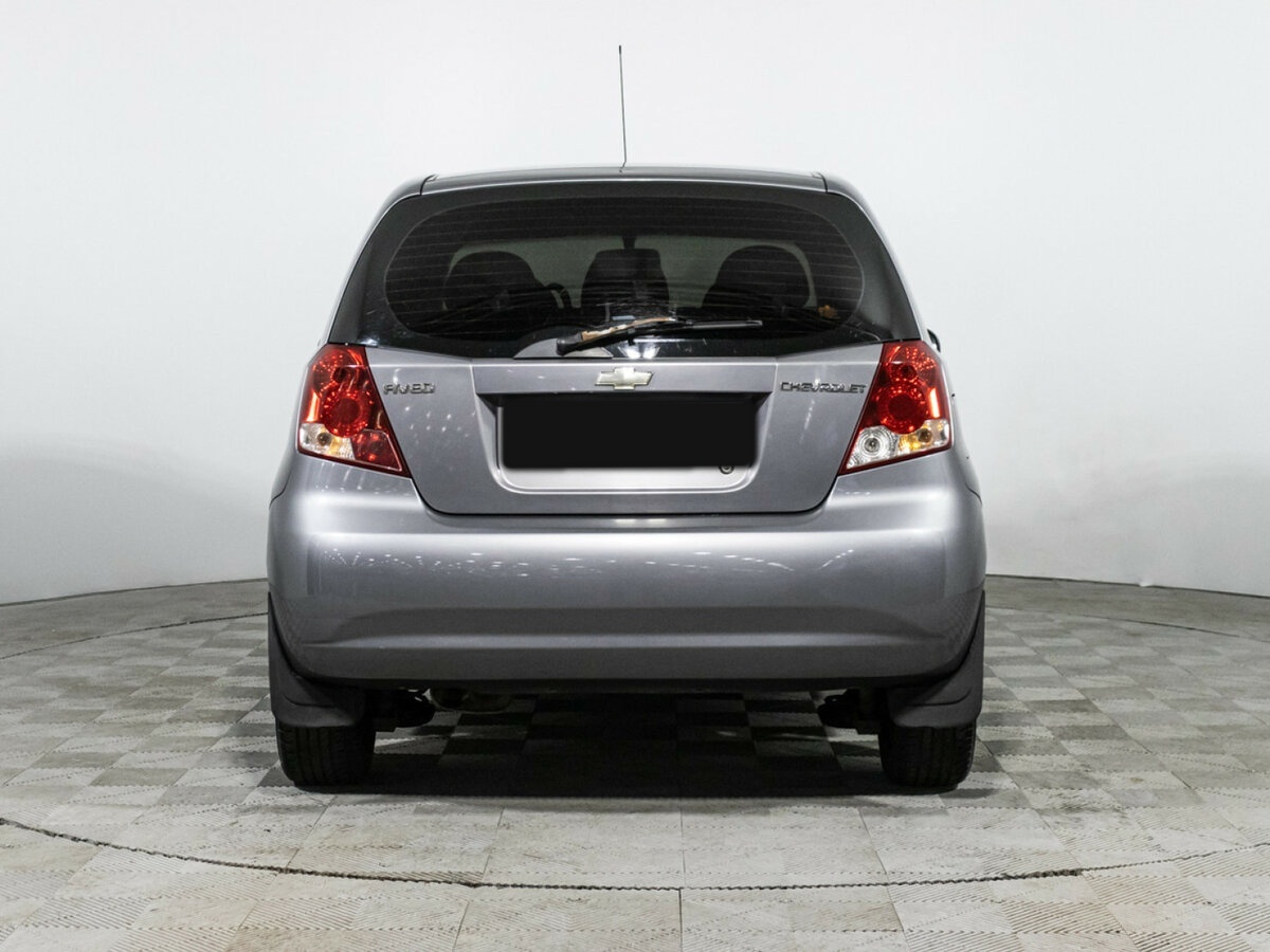 Chevrolet Aveo с пробегом — 2006 год. Фото: #5