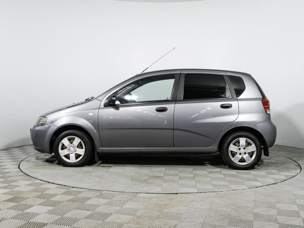 Chevrolet Aveo с пробегом — 2006 год. Фото: #7