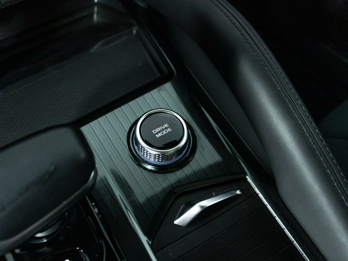 Geely Monjaro с пробегом — 2024 год. Фото: #18