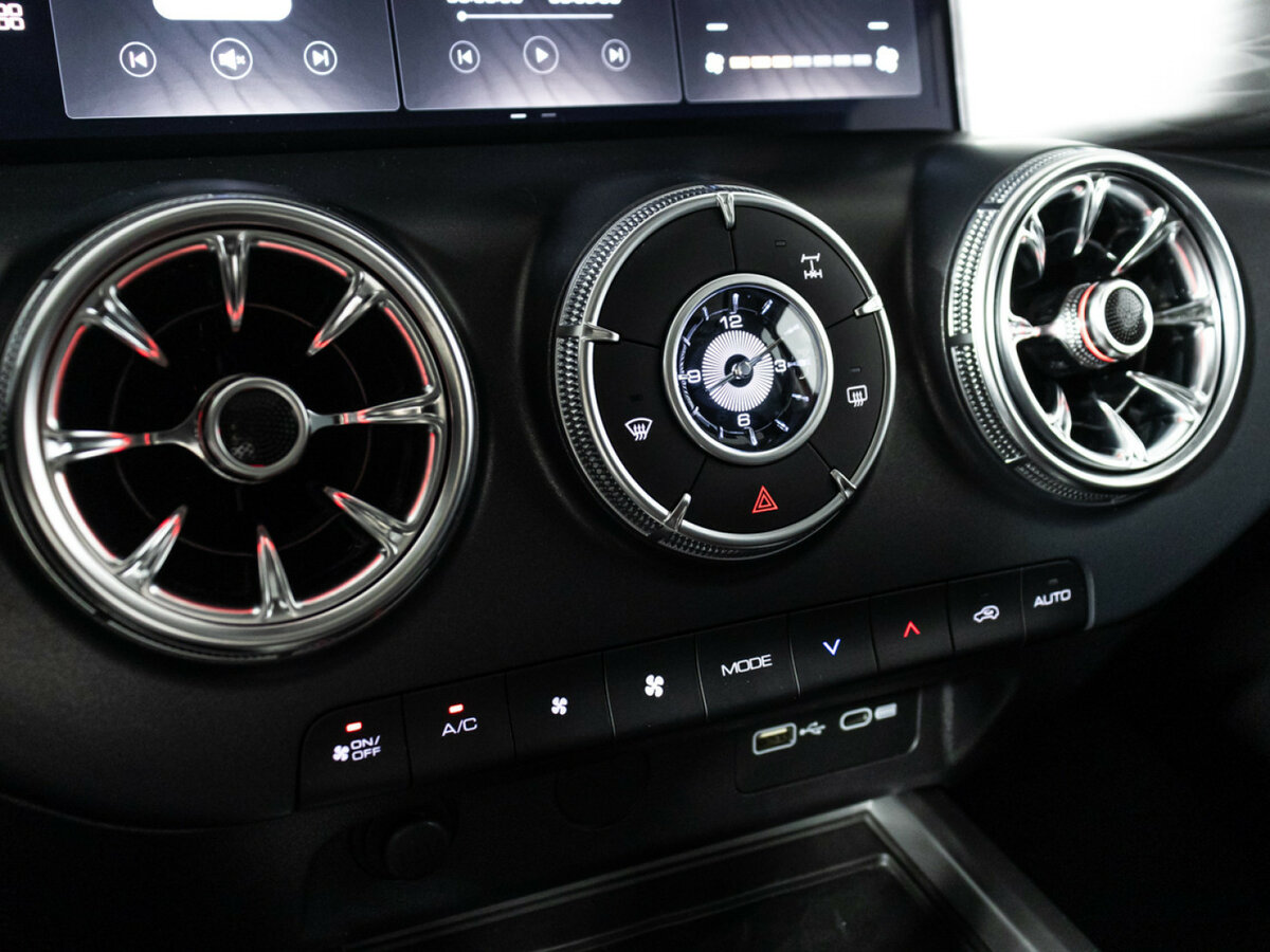 Tank 300 с пробегом — 2023 год. Фото: #14