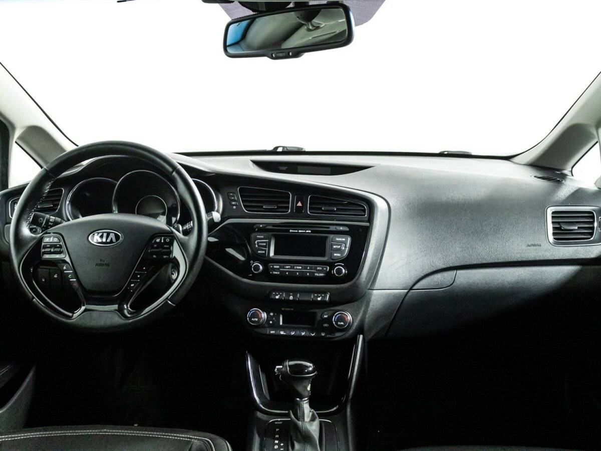 Kia Ceed с пробегом — 2013 год. Фото: #12