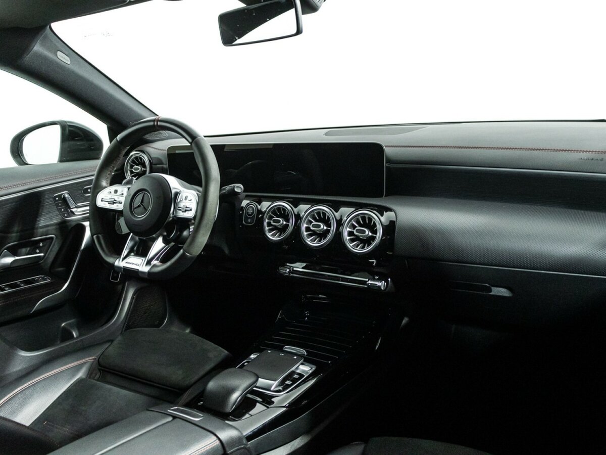 Mercedes-Benz CLA AMG с пробегом — 2019 год. Фото: #8