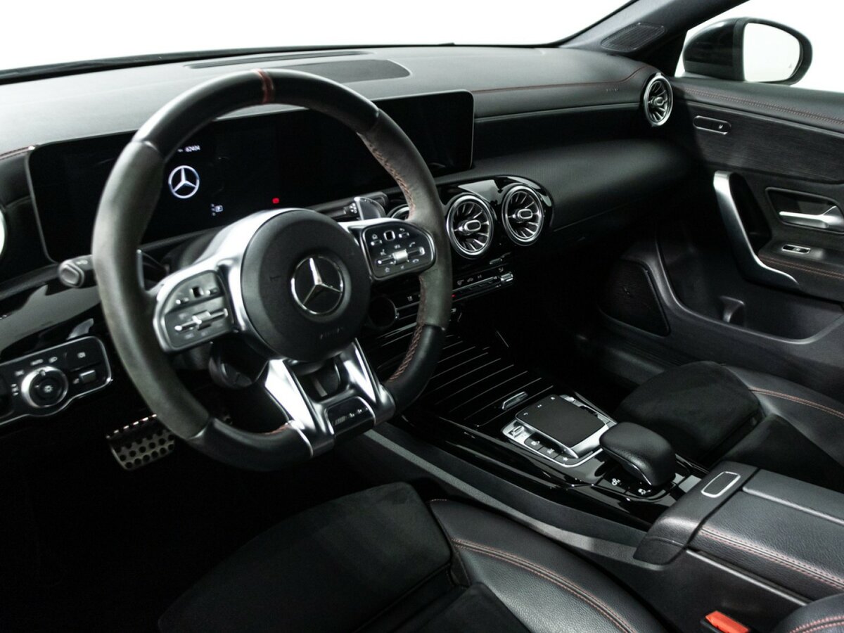 Mercedes-Benz CLA AMG с пробегом — 2019 год. Фото: #10