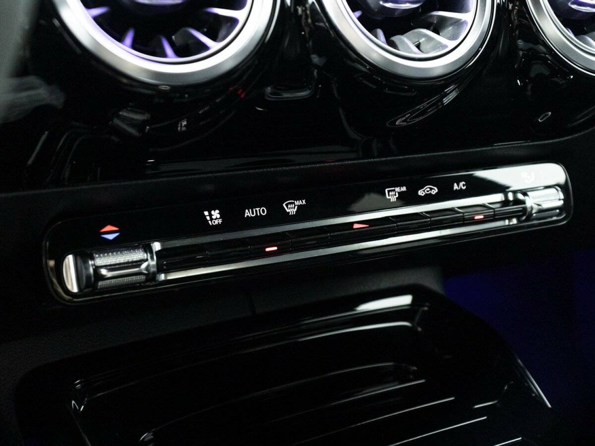 Mercedes-Benz CLA AMG с пробегом — 2019 год. Фото: #15