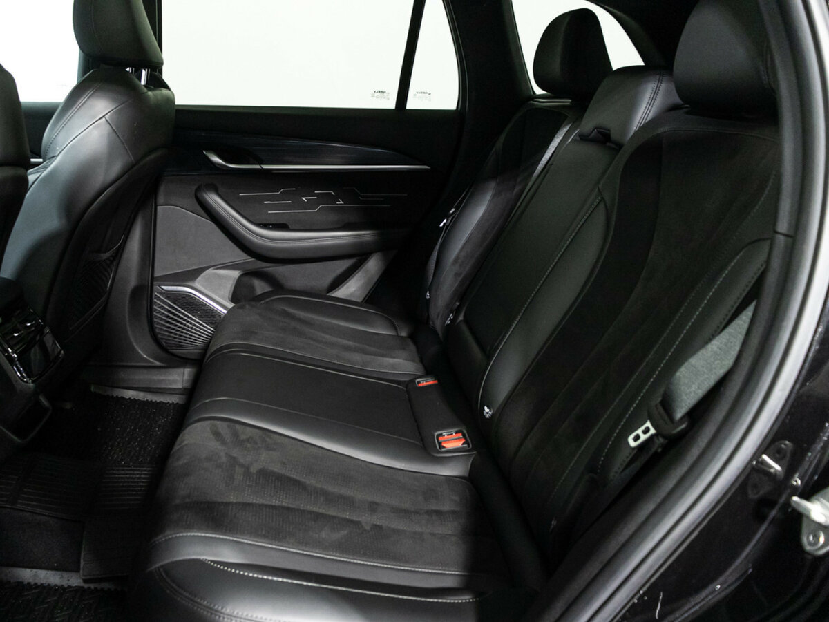 Geely Monjaro с пробегом — 2024 год. Фото: #7