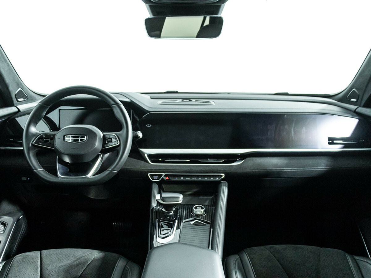 Geely Monjaro с пробегом — 2024 год. Фото: #10