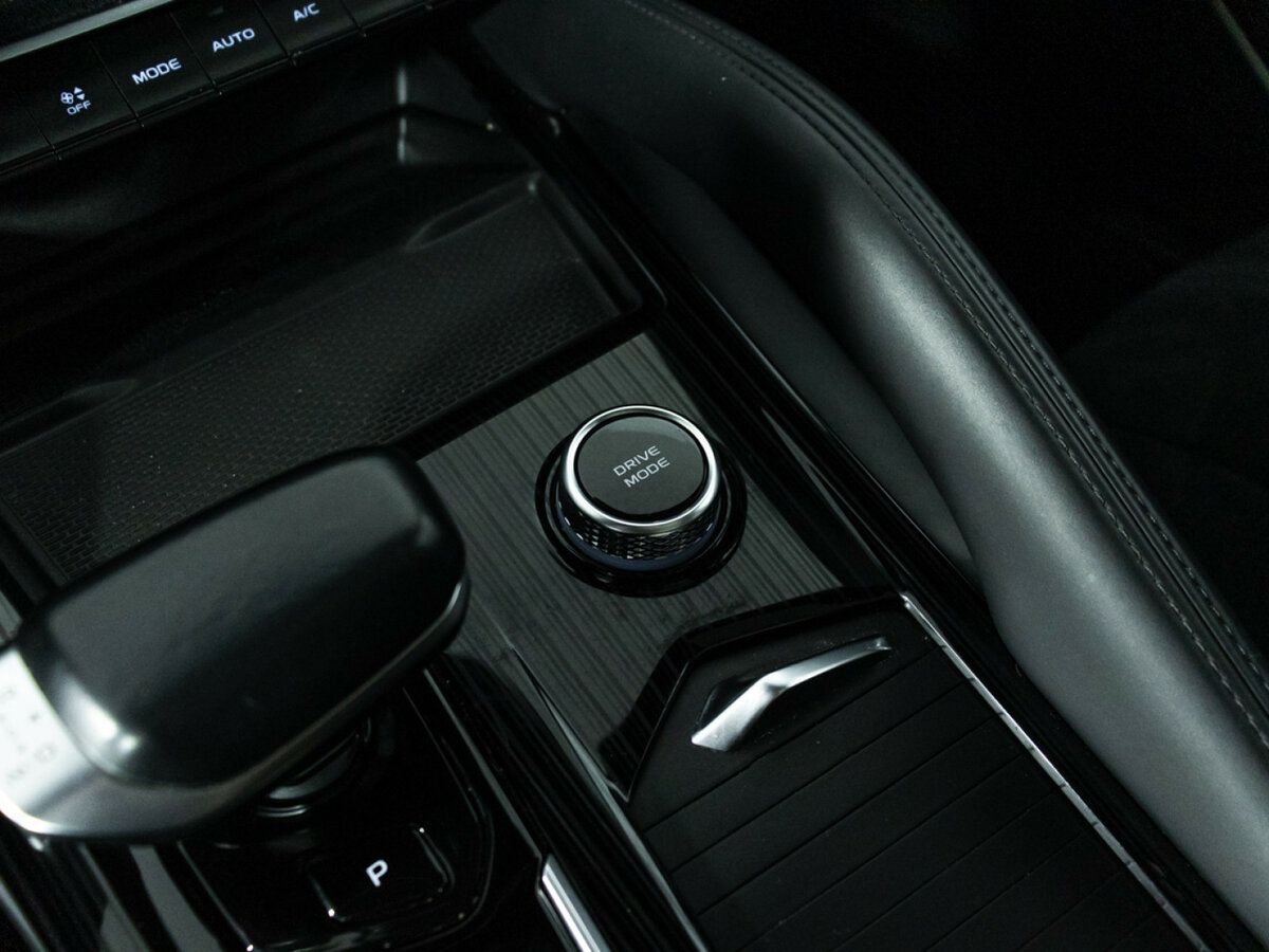 Geely Monjaro с пробегом — 2024 год. Фото: #18