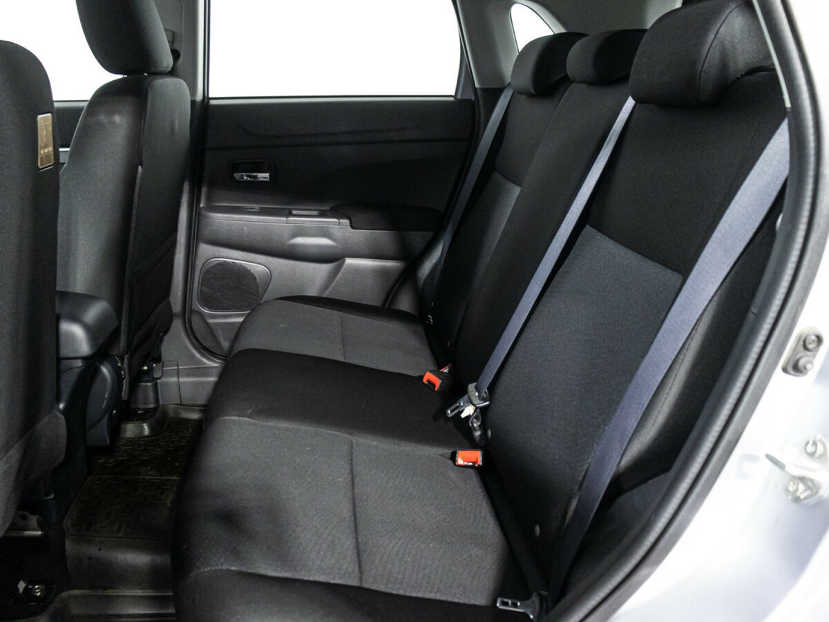 Mitsubishi ASX с пробегом — 2012 год. Фото: #9