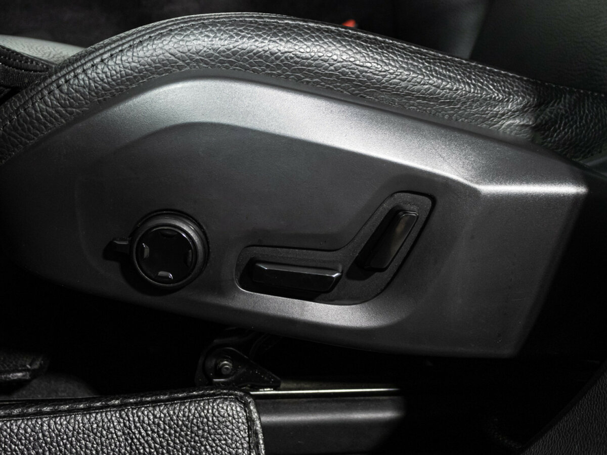 Volvo XC60 с пробегом — 2020 год. Фото: #13