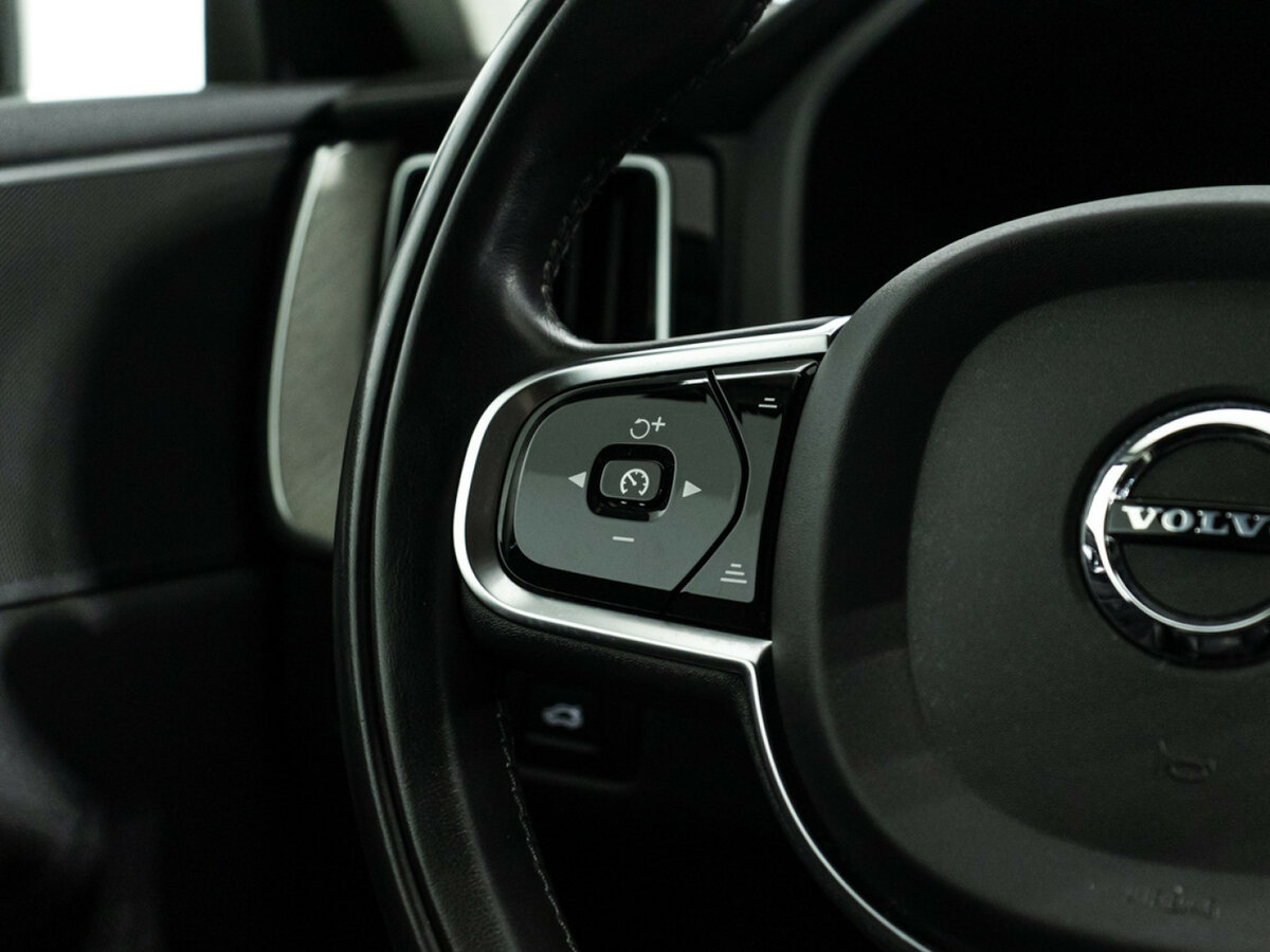 Volvo XC60 с пробегом — 2020 год. Фото: #17