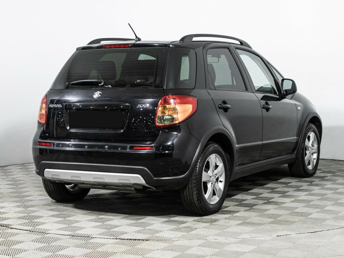 Suzuki SX4 с пробегом — 2010 год. Фото: #4