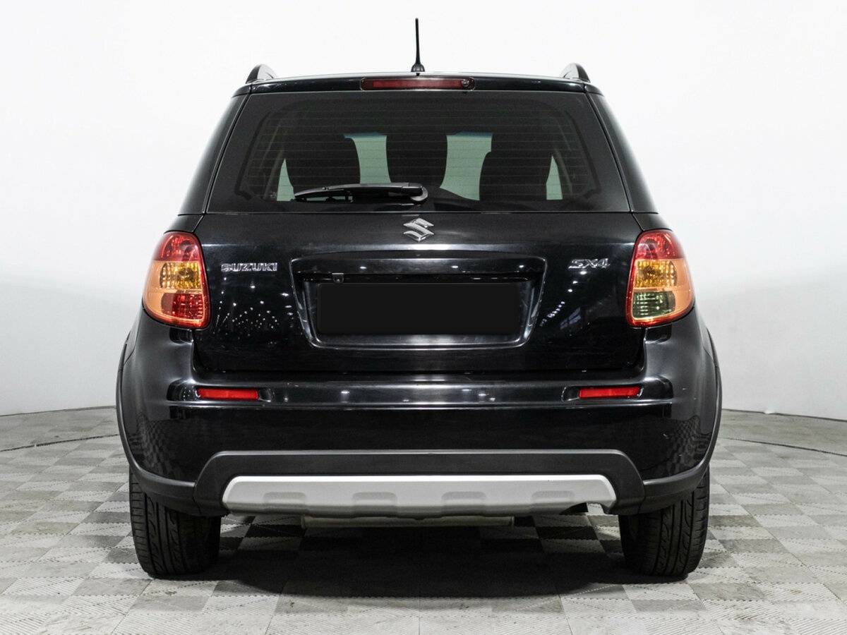 Suzuki SX4 с пробегом — 2010 год. Фото: #5