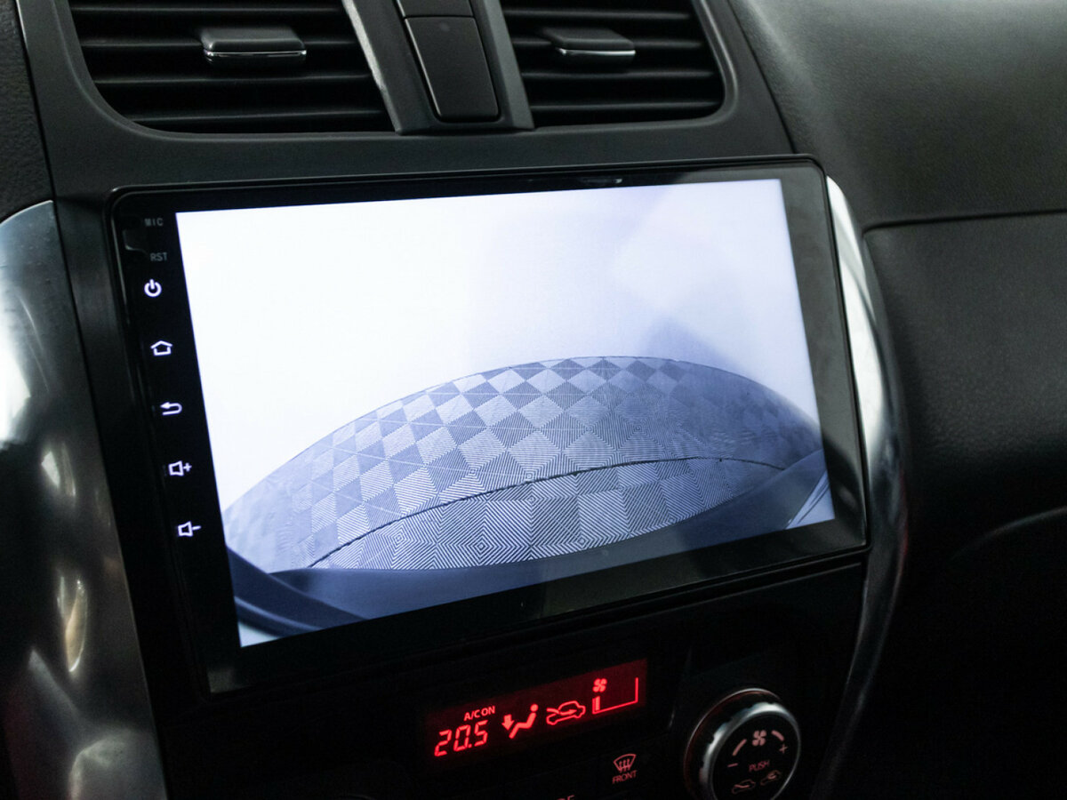 Suzuki SX4 с пробегом — 2010 год. Фото: #13