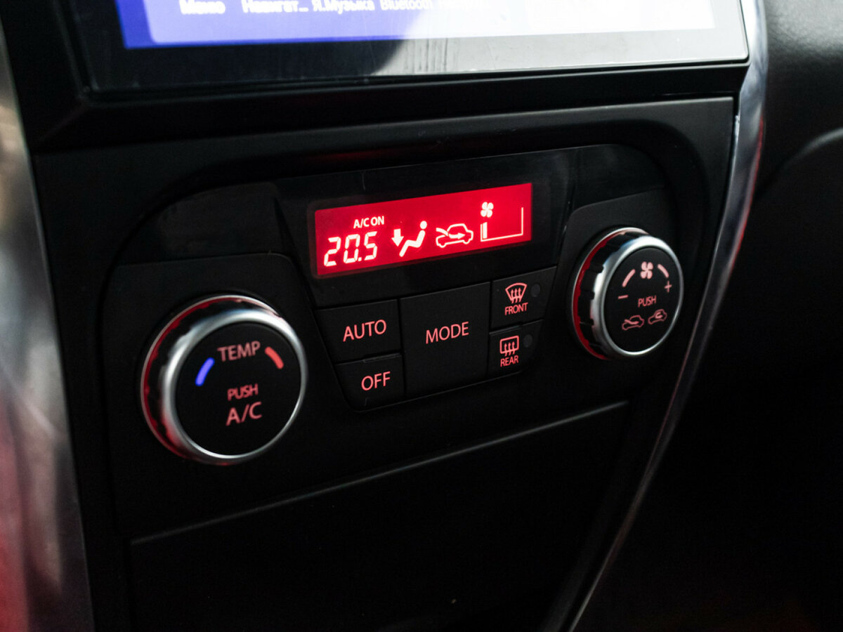 Suzuki SX4 с пробегом — 2010 год. Фото: #15