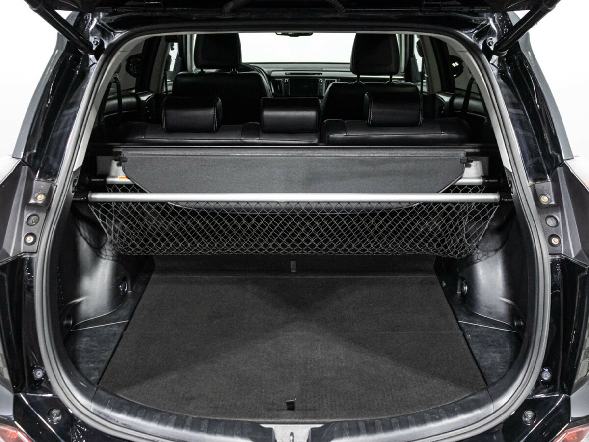 Toyota RAV4 с пробегом — 2016 год. Фото: #22