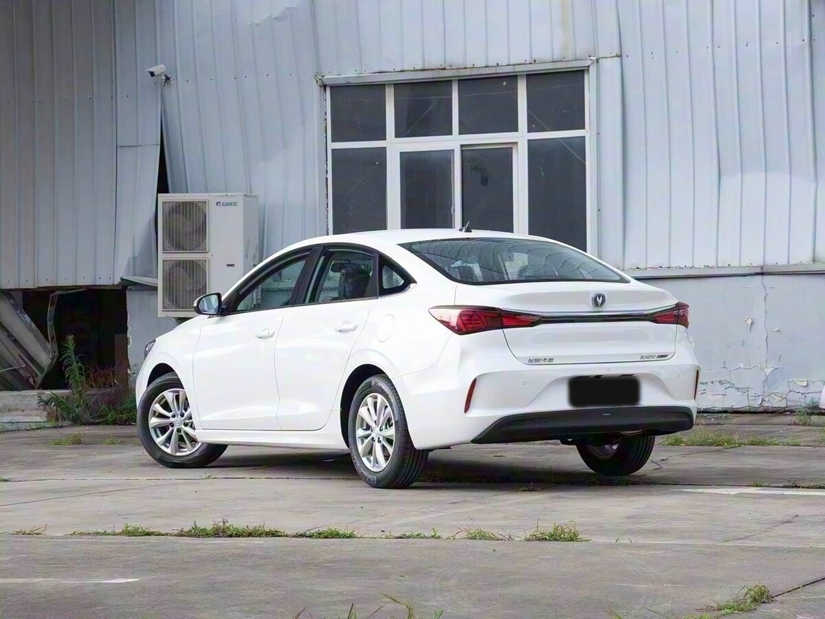 Changan Eado Plus с пробегом — 2025 год. Фото: #1