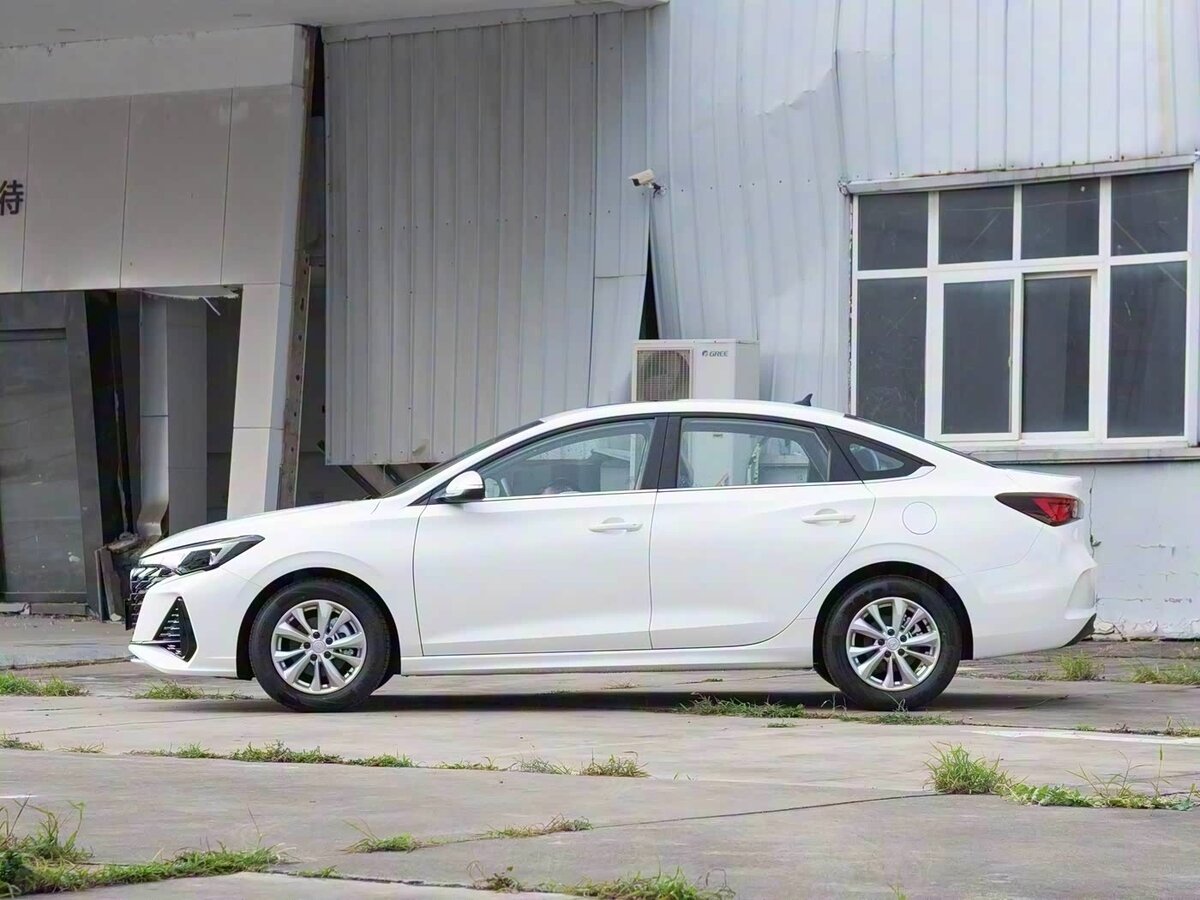 Changan Eado Plus с пробегом — 2025 год. Фото: #2