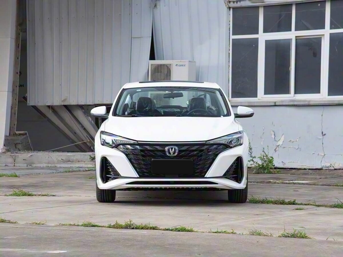 Changan Eado Plus с пробегом — 2025 год. Фото: #3