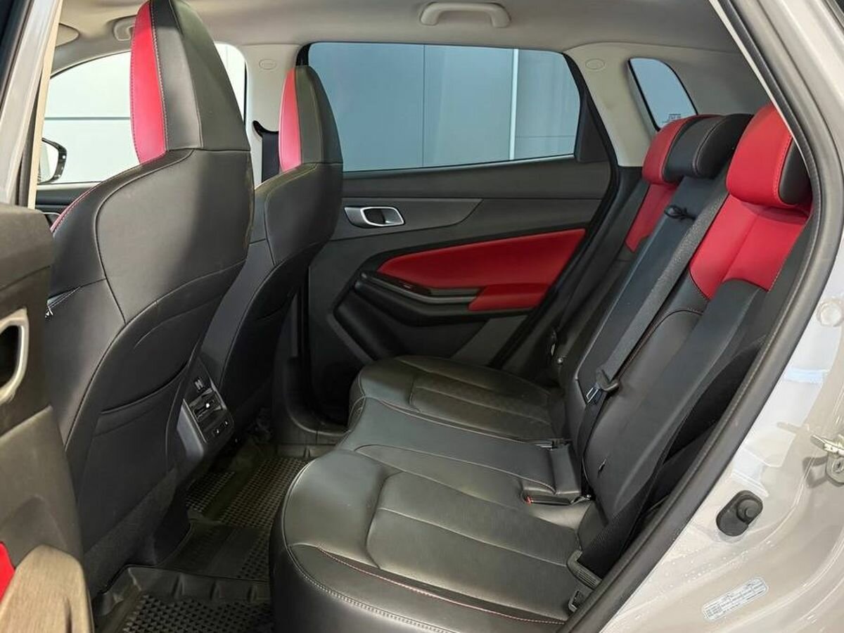 Changan UNI-S (CS55 Plus) с пробегом — 2024 год. Фото: #8