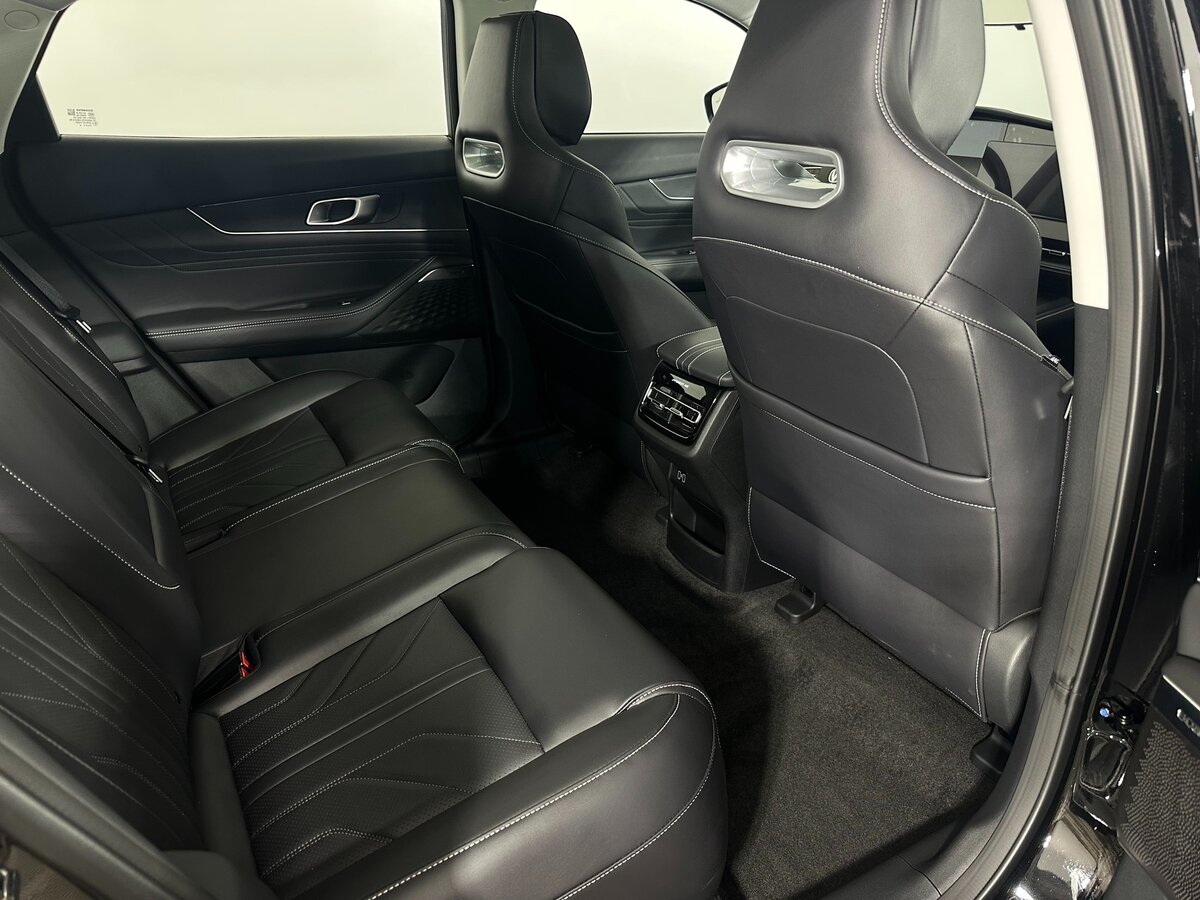 Changan UNI-K с пробегом — 2023 год. Фото: #16