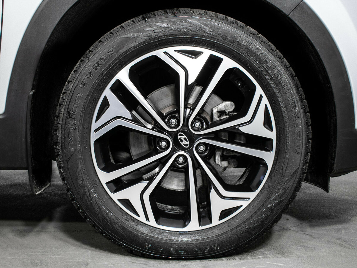 Hyundai Santa Fe с пробегом — 2018 год. Фото: #19