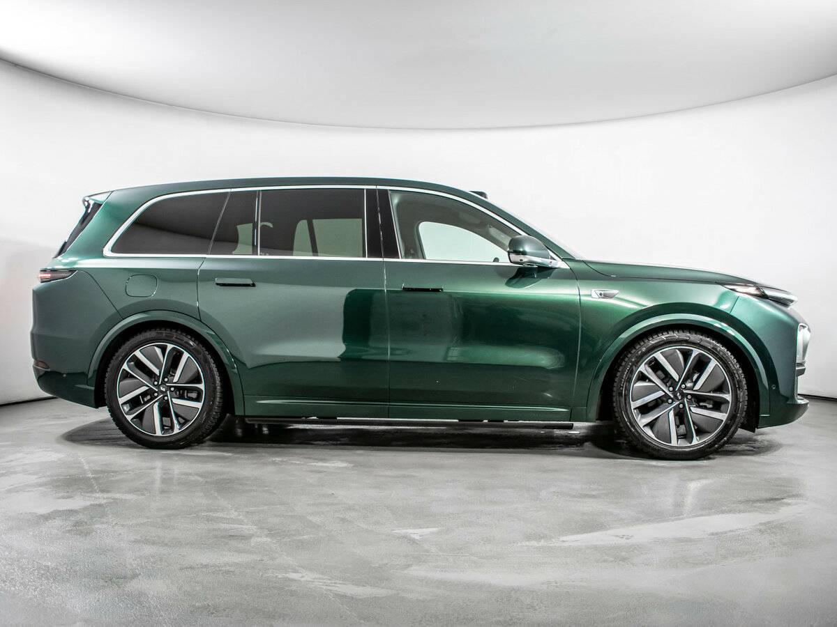 LiXiang L9 с пробегом — 2023 год. Фото: #3