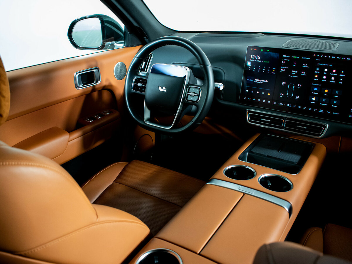 LiXiang L9 с пробегом — 2023 год. Фото: #17