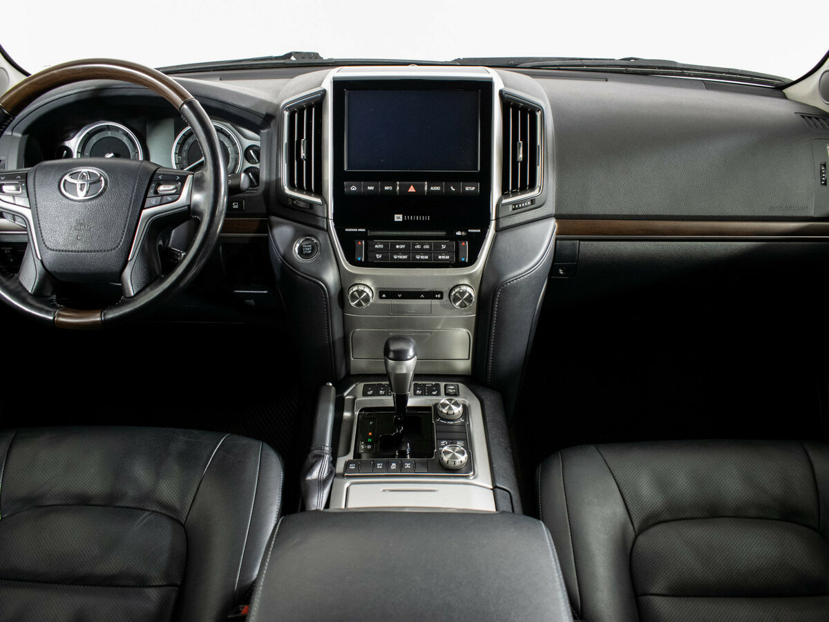 Toyota Land Cruiser с пробегом — 2019 год. Фото: #11