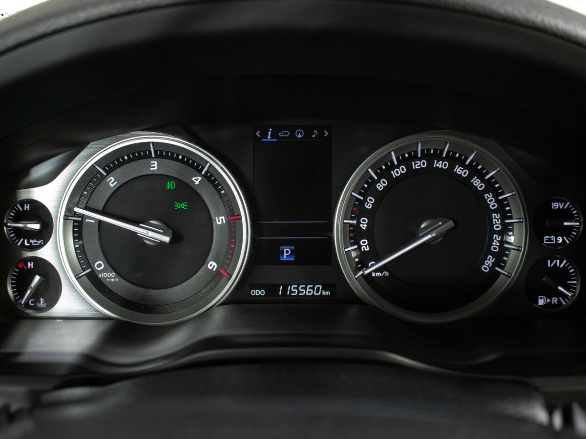 Toyota Land Cruiser с пробегом — 2019 год. Фото: #12