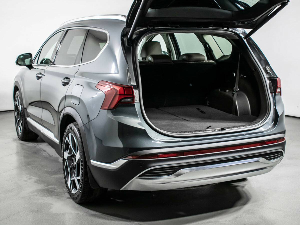 Hyundai Santa Fe с пробегом — 2022 год. Фото: #8