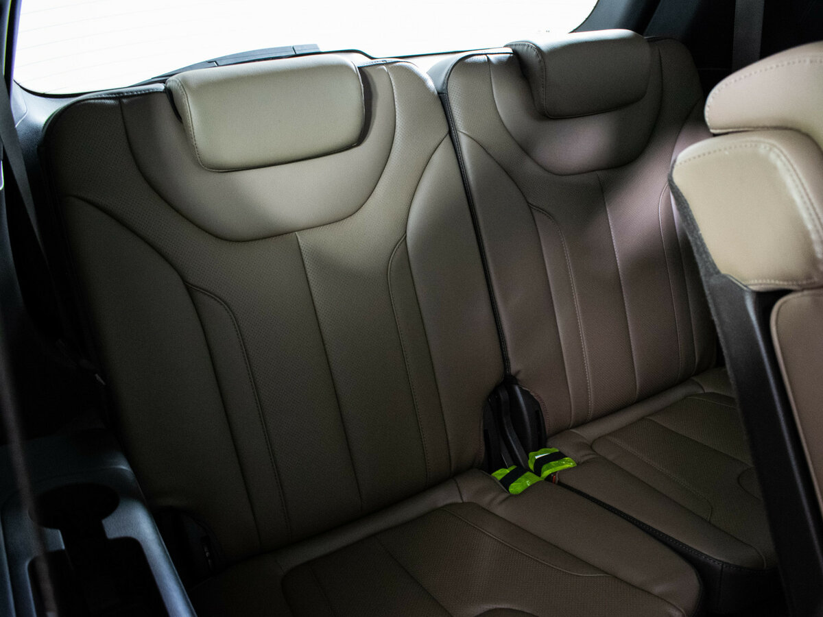 Hyundai Santa Fe с пробегом — 2022 год. Фото: #9